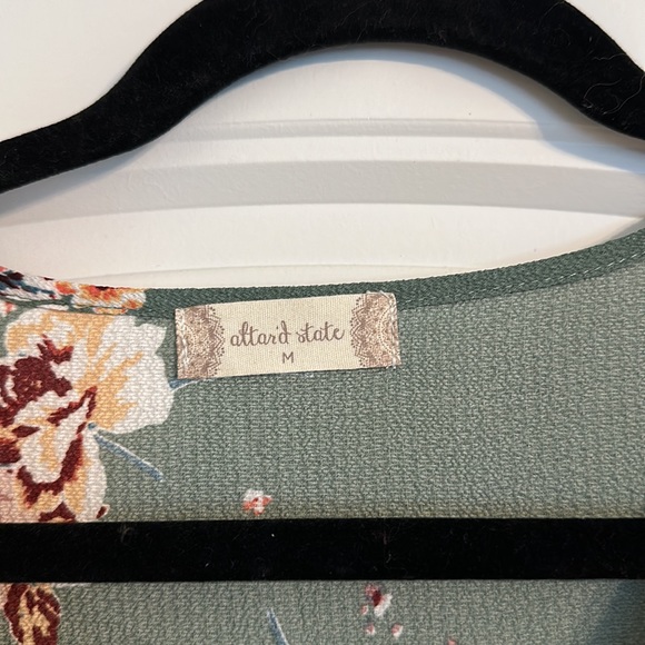 Altar’d State Floral Top - Picture 2 of 6